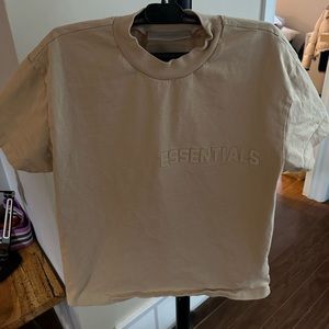 Essentials t-shirt for men small